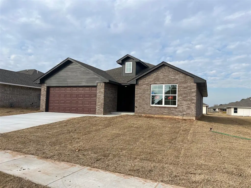 912 Shady Meadow Way, Chickasha, OK 73018 - Image #1