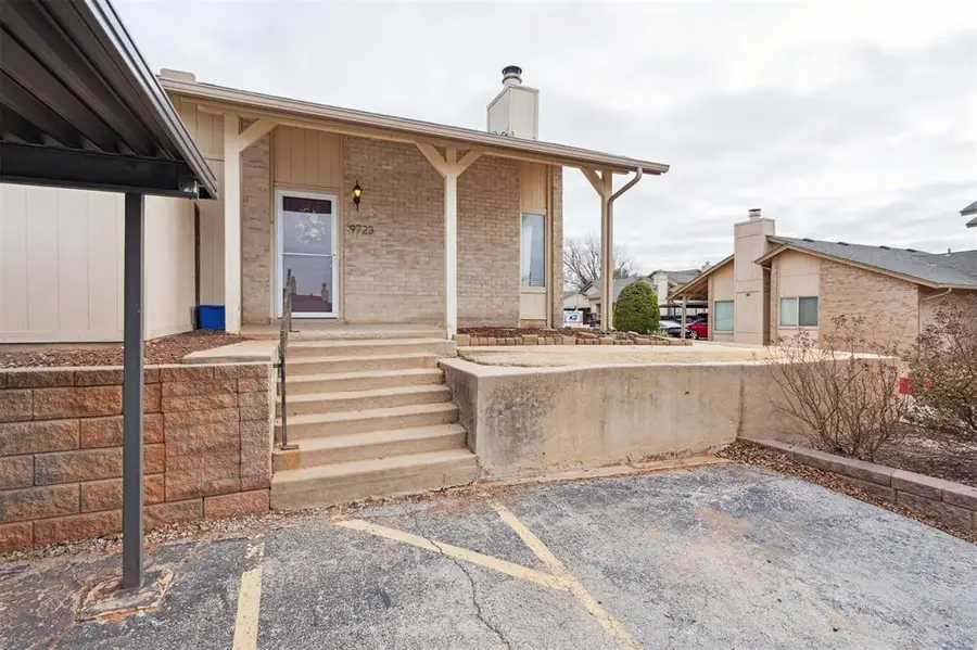 9723 Hefner Village Boulevard, Oklahoma City, OK 73162 - Image #3