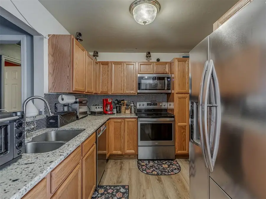 921 NE 83rd Street, Oklahoma City, OK 73114 - Image #3