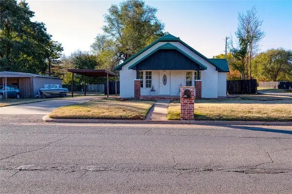 1222 W 7th Street, Elk City, OK 73644