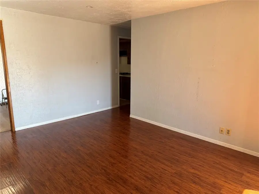 1125 Blackstone Avenue, Clinton, OK 73601 - Image #3