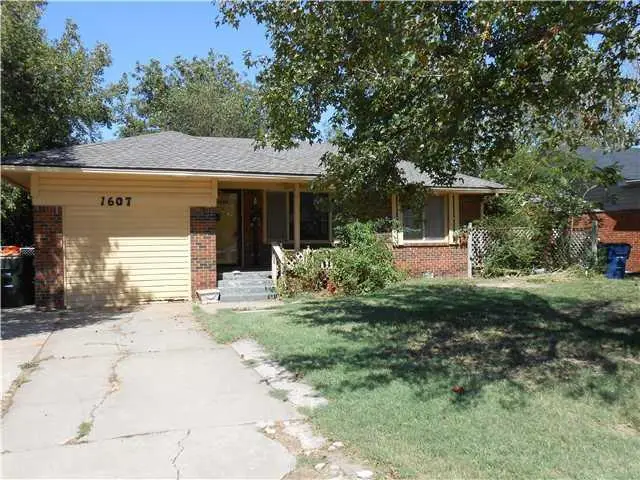 1607 Oxford Way, Oklahoma City, OK 73120 - Image #1