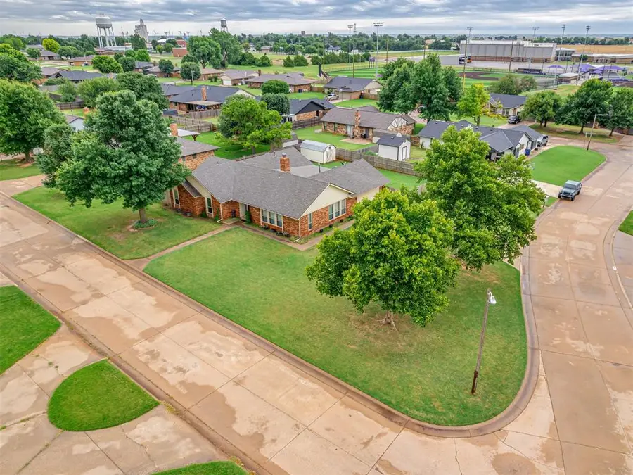 619 Hoehner Avenue, Okarche, OK 73762 - Image #2