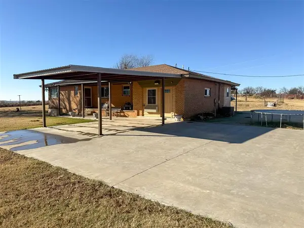 8020 County Road 1110, Lookeba, OK 73053