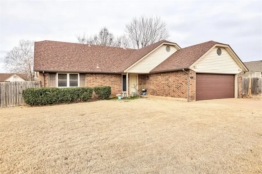 813 S Avery Street, Moore, OK 73160 - Image #2