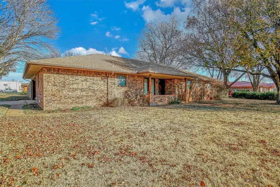 111 Shannon Drive, Elk City, OK 73644 - Image #3