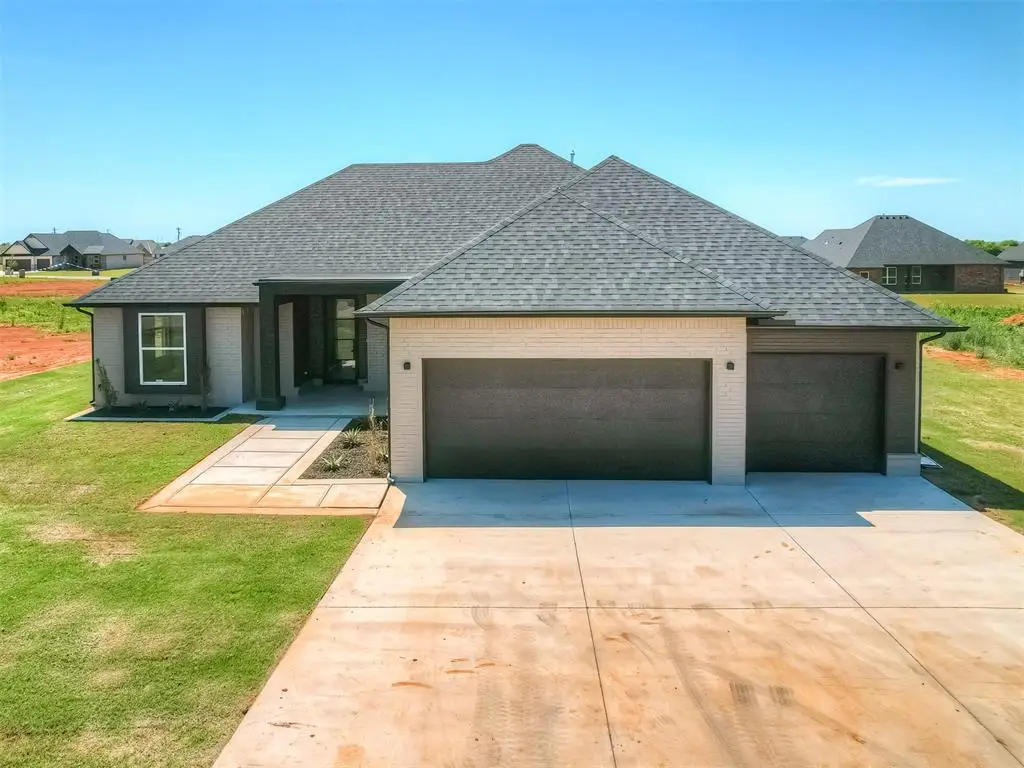 25198 Scarlett Street, Cashion, OK 73016 - Image #1