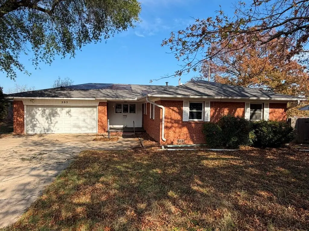 205 NW 15th Avenue, Ardmore, OK 73401 - Image #1
