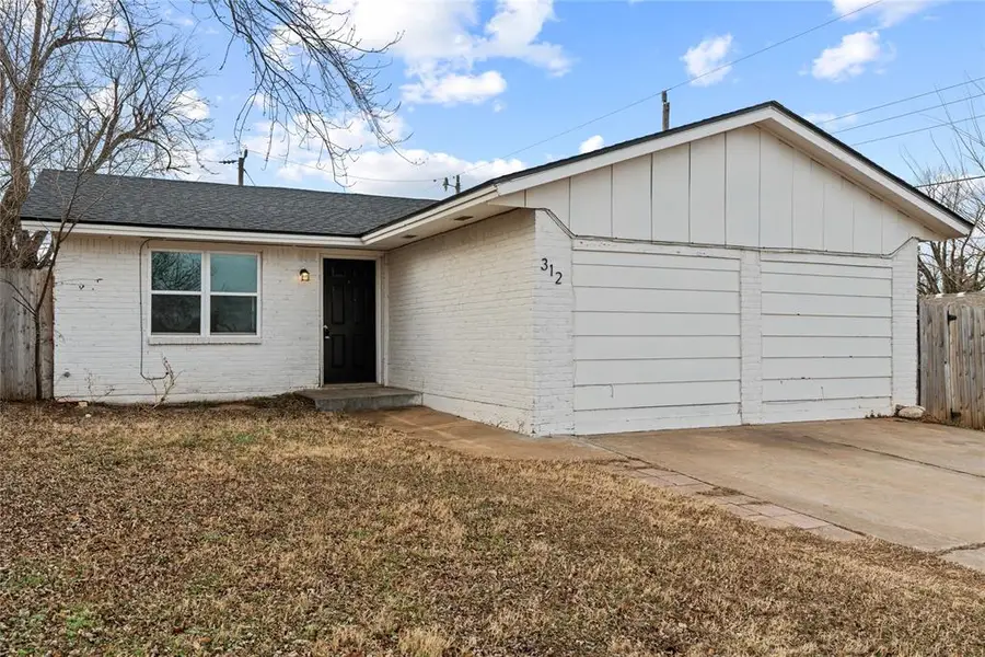 312 E Greenwood Lane, Mustang, OK 73064 - Image #3
