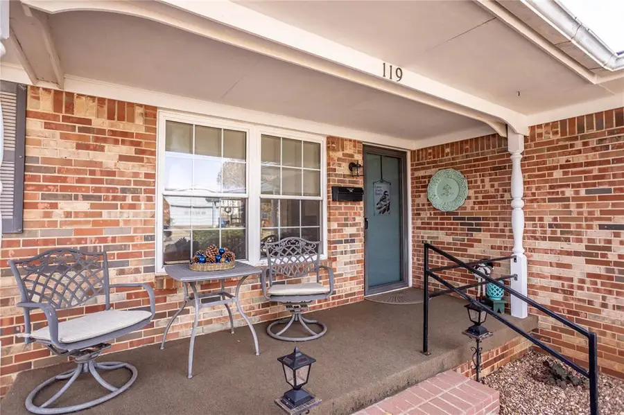 119 Elaine Drive, Cordell, OK 73632 - Image #2