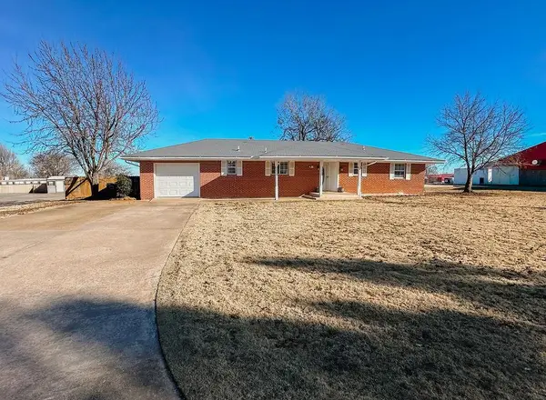 619 N Marion Avenue, Hinton, OK 73047