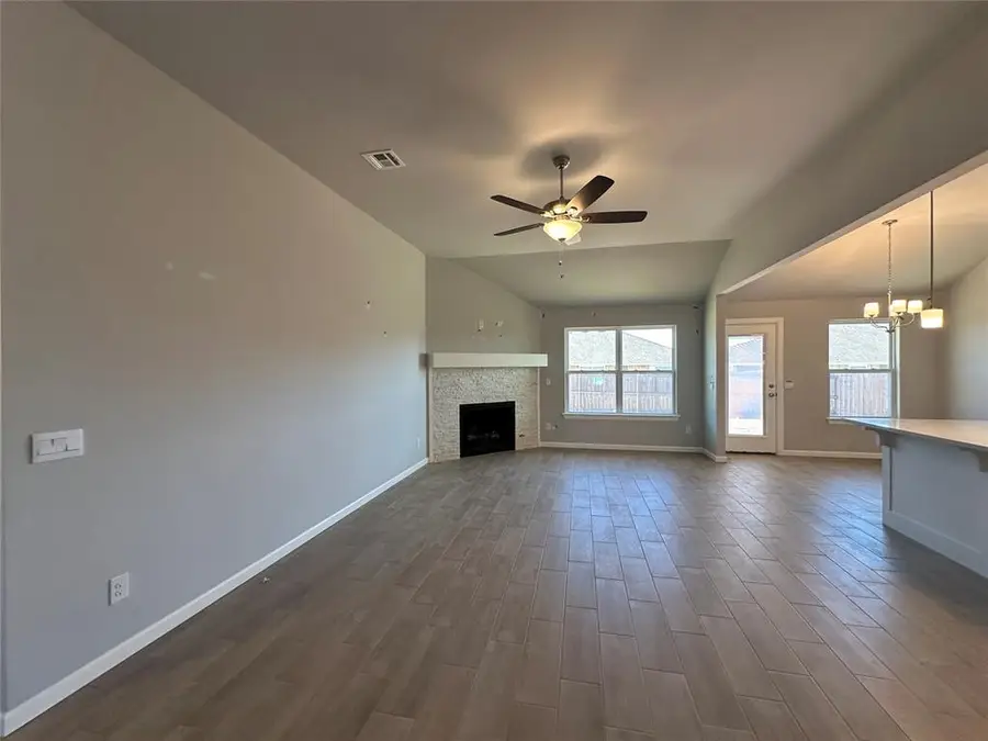 1100 Redwood Creek Drive, Yukon, OK 73099 - #2