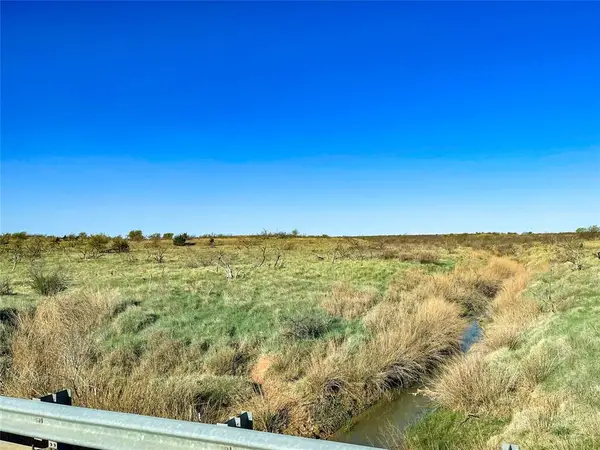 16041 34 State Highway, Duke, OK 73532