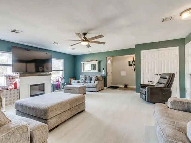 9920 Cottonwood Drive, Newalla, OK 74857 - Image #3