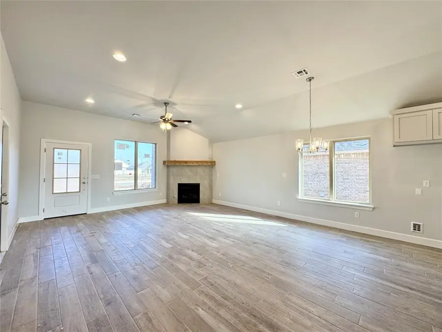 9324 NW 143rd Street, Yukon, OK 73099 - Image #2