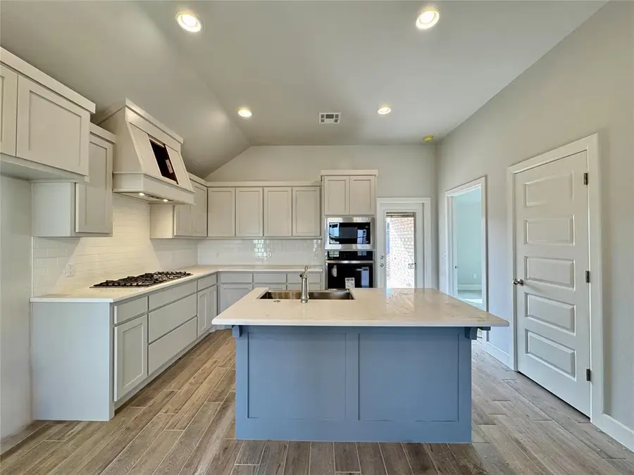 9324 NW 143rd Street, Yukon, OK 73099 - Image #3