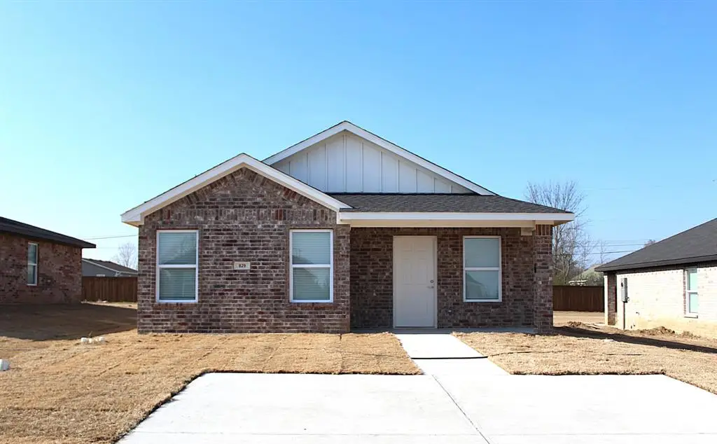 829 Elm Street, Seminole, OK 74868 - Image #1