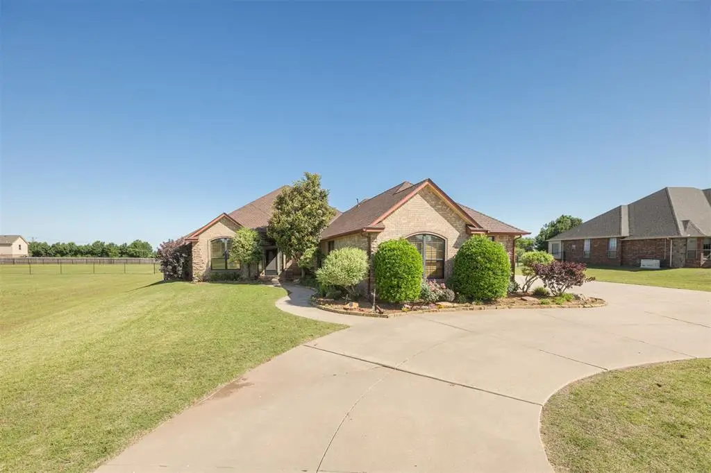 10681 NW 107th Street, Yukon, OK 73099 - Image #1