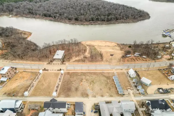 43 Water Street, Carlton Landing, OK 74432