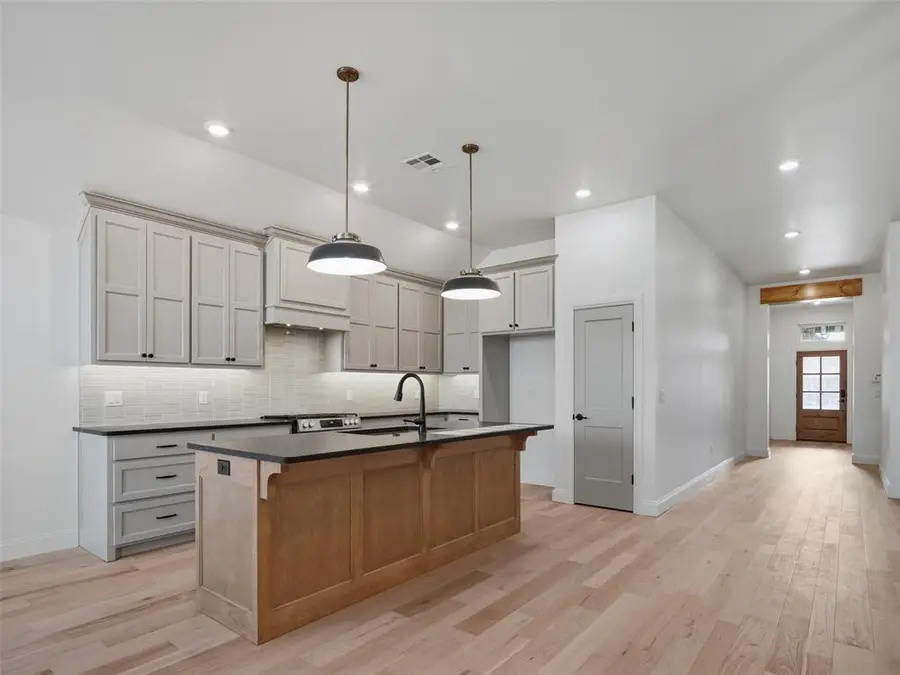 7909 NW 163rd Street, Edmond, OK 73013 - Image #3