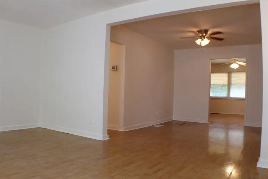 1129 SW 35th Street, Oklahoma City, OK 73109 - Image #2