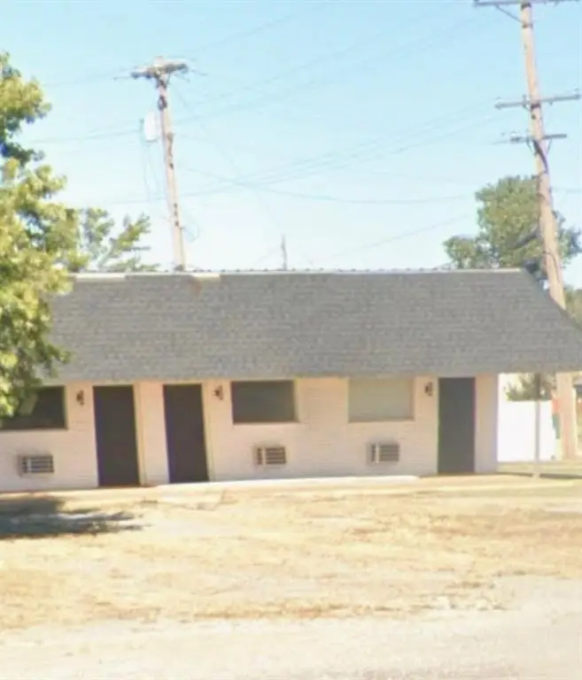 807 W Oklahoma Avenue, Okeene, OK 73763 - Image #3