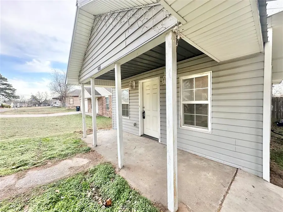 408 S Pottenger Avenue, Shawnee, OK 74801 - Image #2