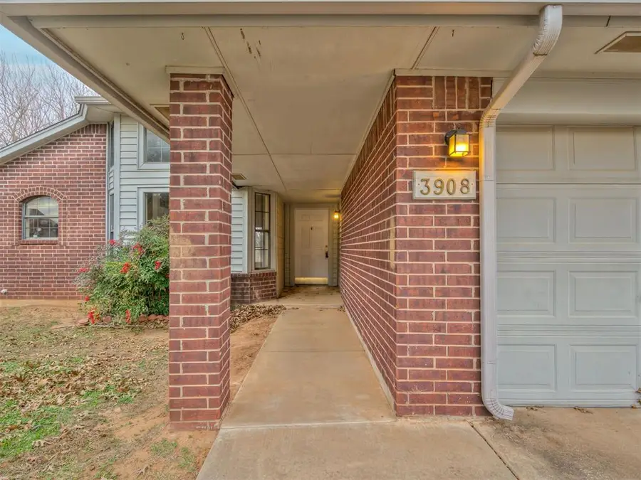 3908 Goshawk Circle, Norman, OK 73072 - Image #2