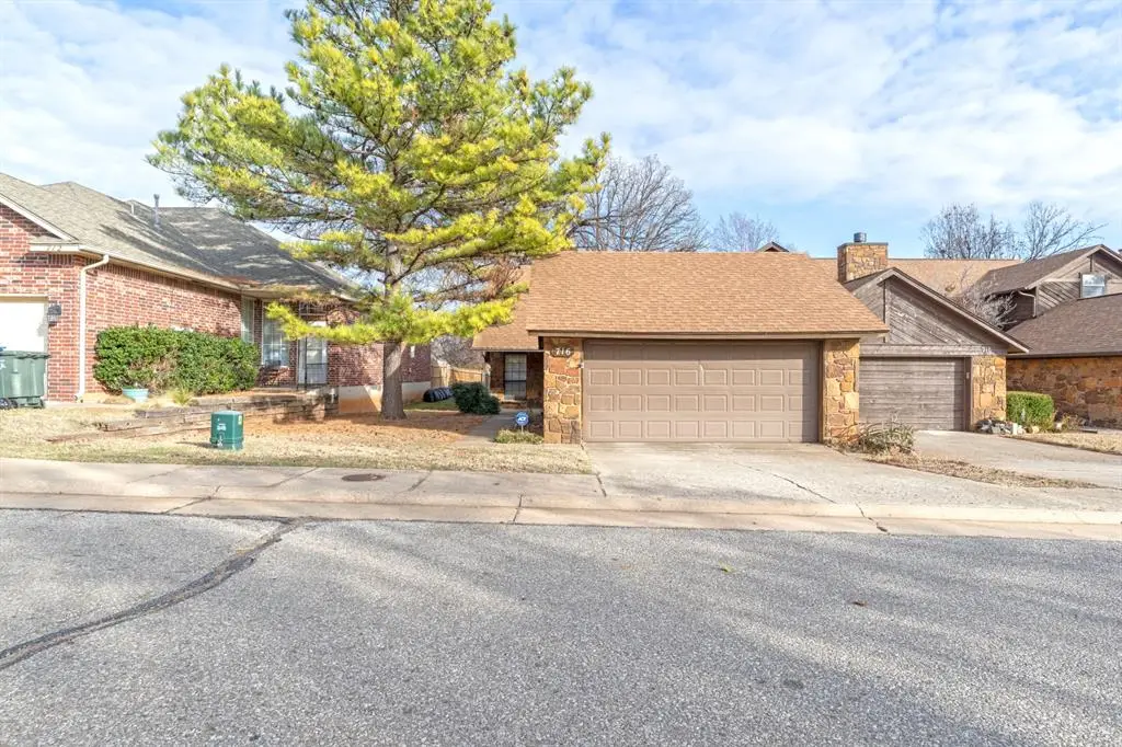 716 Rockridge Circle, Edmond, OK 73034 - Image #1