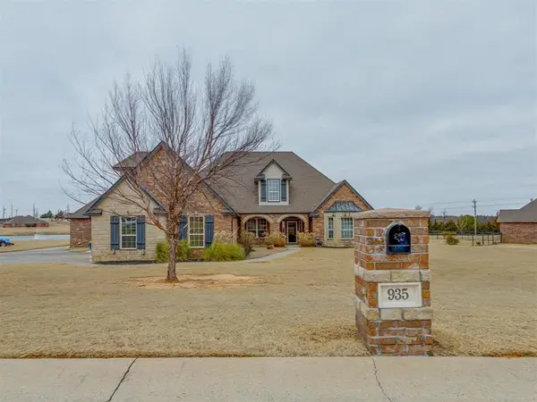 935 Silver Chase Drive, Choctaw, OK 73020