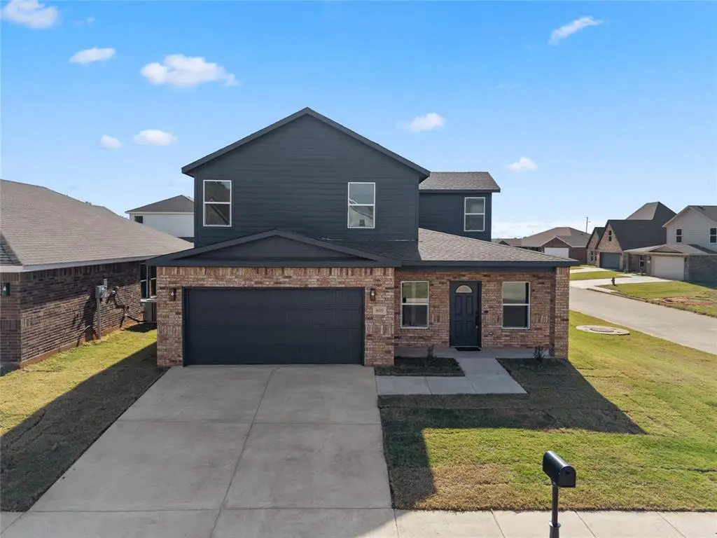 809 Chateau Court, Kingfisher, OK 73750 - Image #1