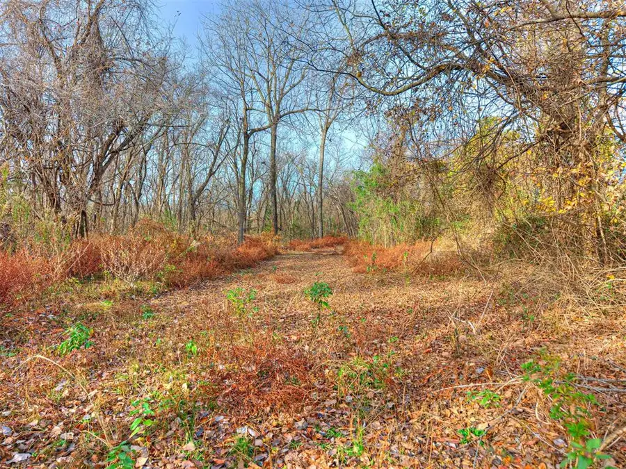 Unpltd Pt Sw4 Sec 24 12n 1w Se4 Of Sw4 Less Rr & L, Choctaw, OK 73020 - #2