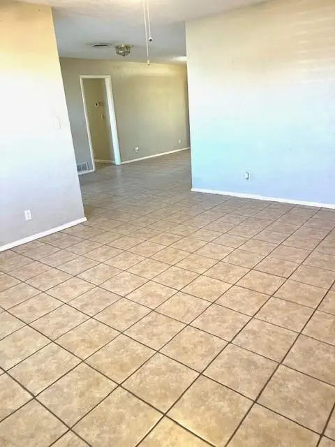 1304 N Market Street, Cordell, OK 73632 - #2