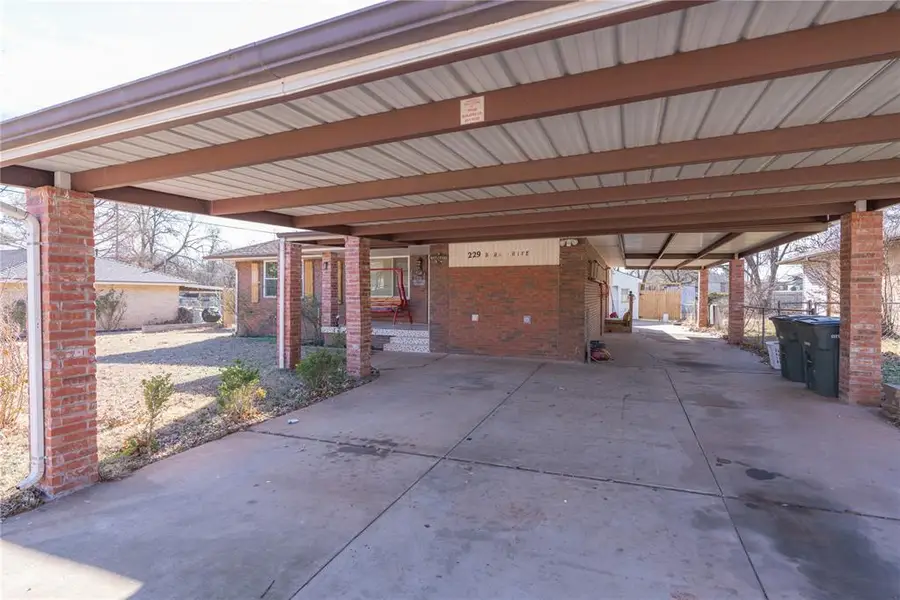 229 Burk Drive, Del City, OK 73115 - Image #3