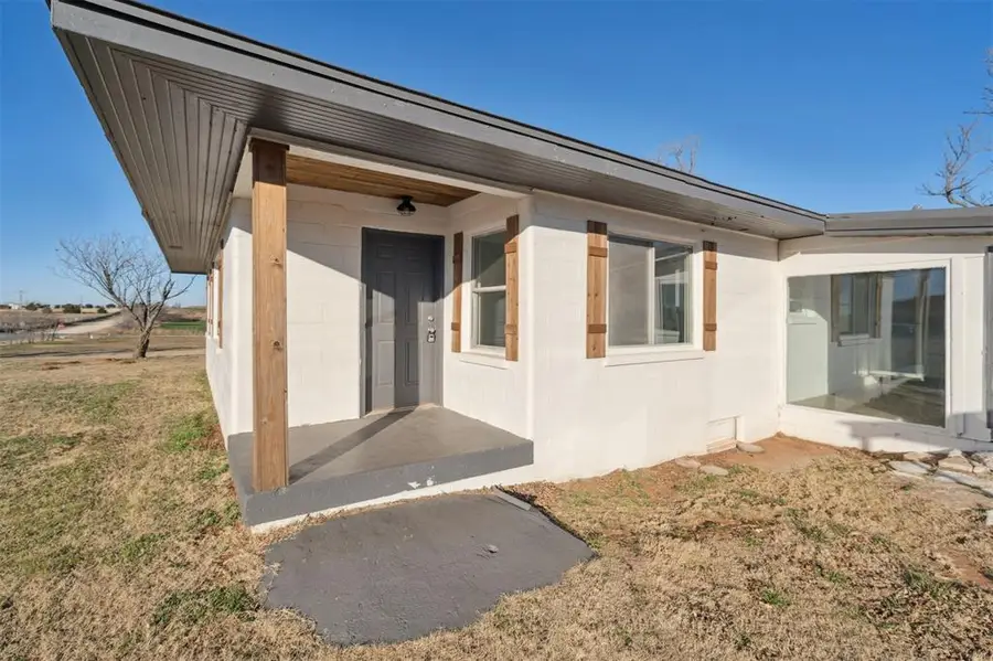 24120 NW Darlington Road, Calumet, OK 73014 - Image #3