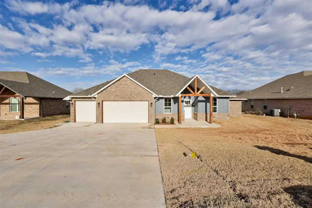 203 Casey Lane, Washington, OK 73093 - Image #1