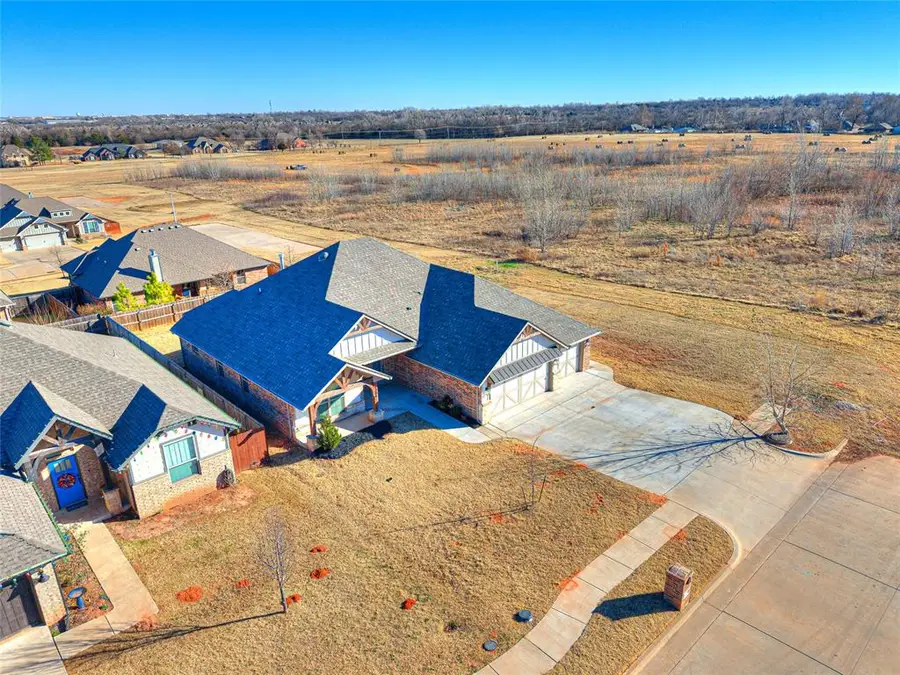 1204 N Wisteria Terrace, Mustang, OK 73064 - Image #2
