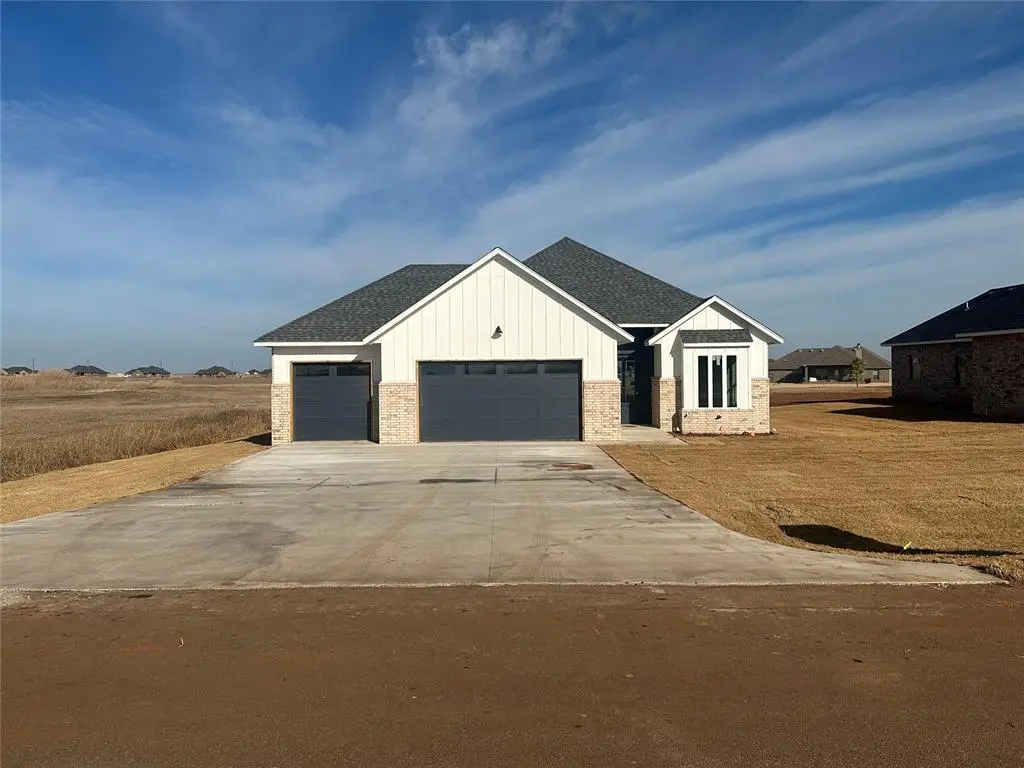 29763 Jade Street, Cashion, OK 73016 - Image #1