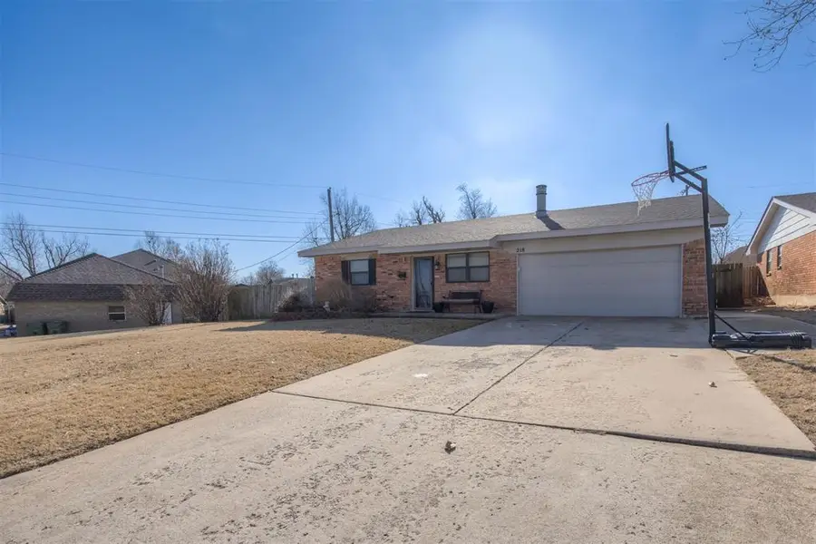 218 Klondike Drive, Yukon, OK 73099 - Image #2