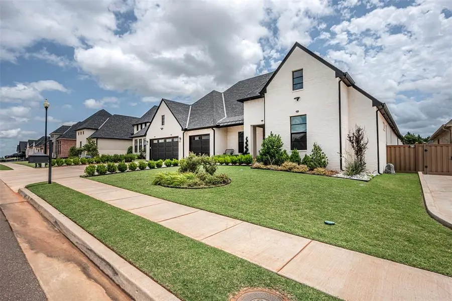 2916 Wood Thrush Way, Edmond, OK 73012 - Image #3