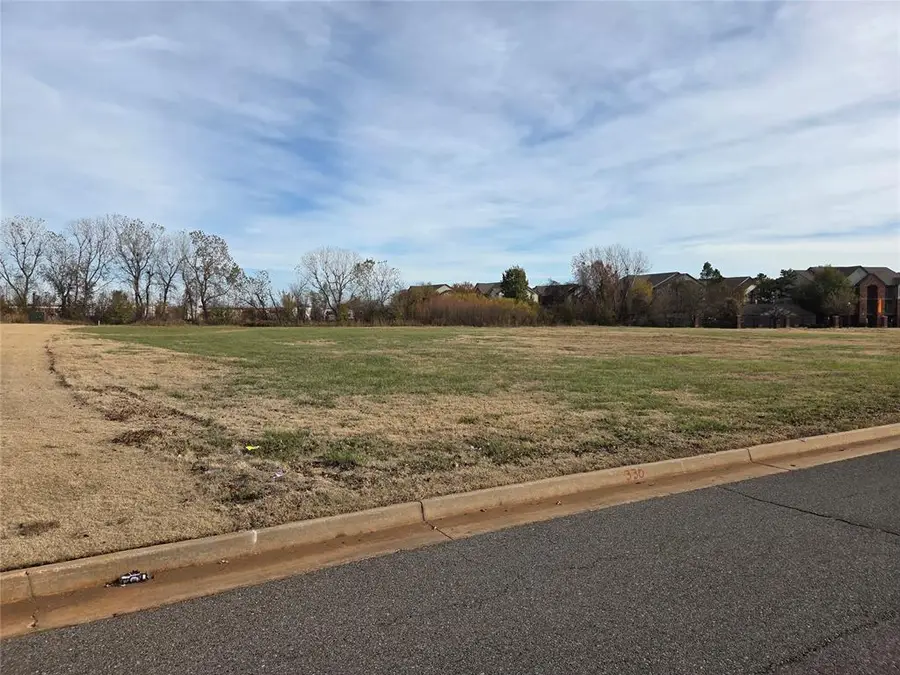 330 Pointe Parkway Boulevard, Yukon, OK 73099 - Image #2