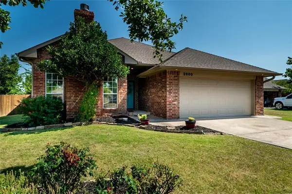 2800 Clearwater Circle, Edmond, OK 73003