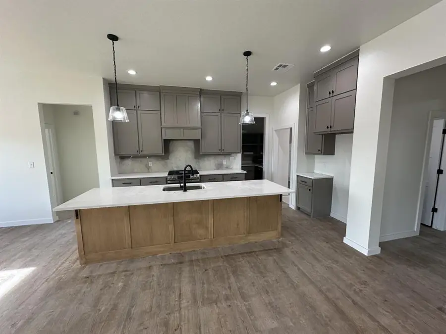 209 Outlander Way, Shawnee, OK 74804 - Image #3