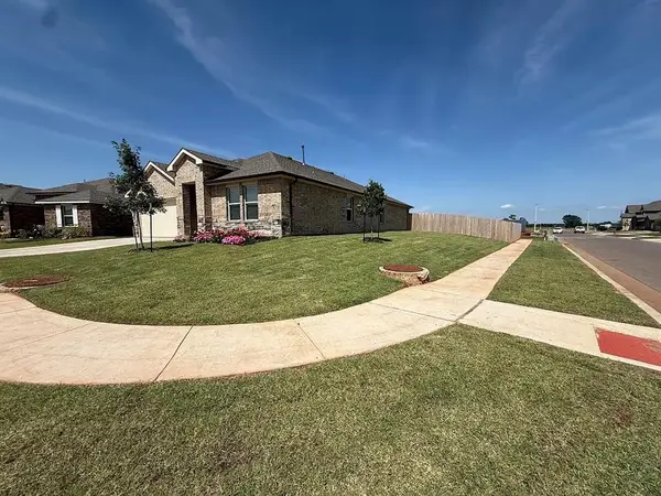 2800 Stormy Street, Yukon, OK 73099