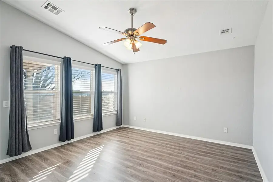 9412 Checkerbloom Drive, Oklahoma City, OK 73165 - Image #3