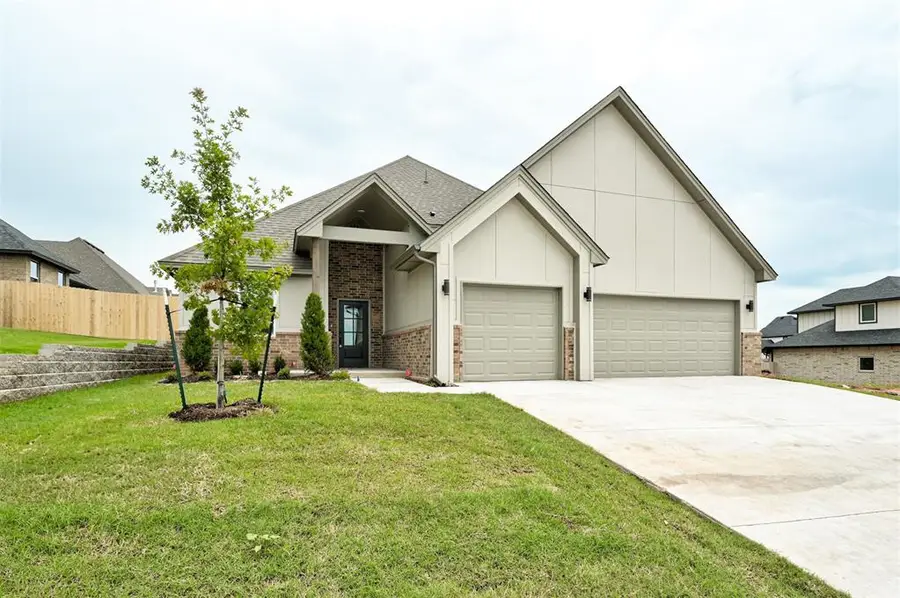 6101 Kinnick Drive, Edmond, OK 73034 - Image #3