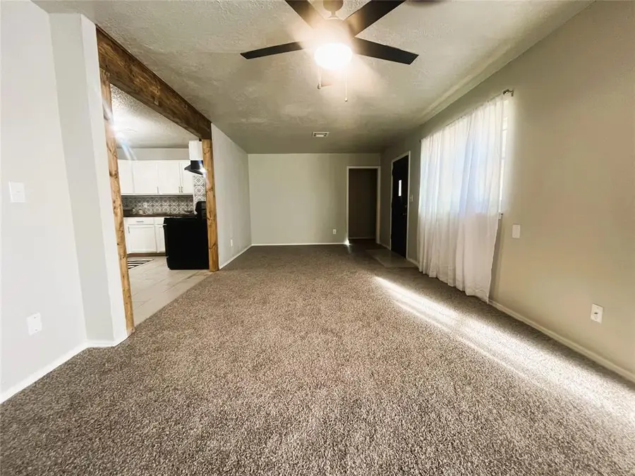 821 Arnold Avenue, Moore, OK 73160 - Image #3