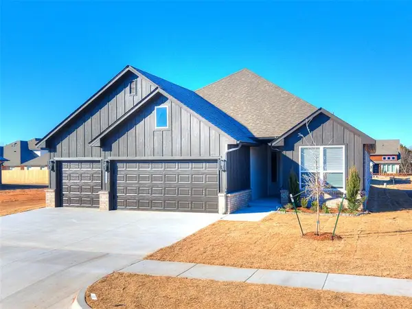 7713 Wilshire Woods Drive, Yukon, OK 73099