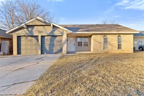 753 NW 1st Street, Moore, OK 73160
