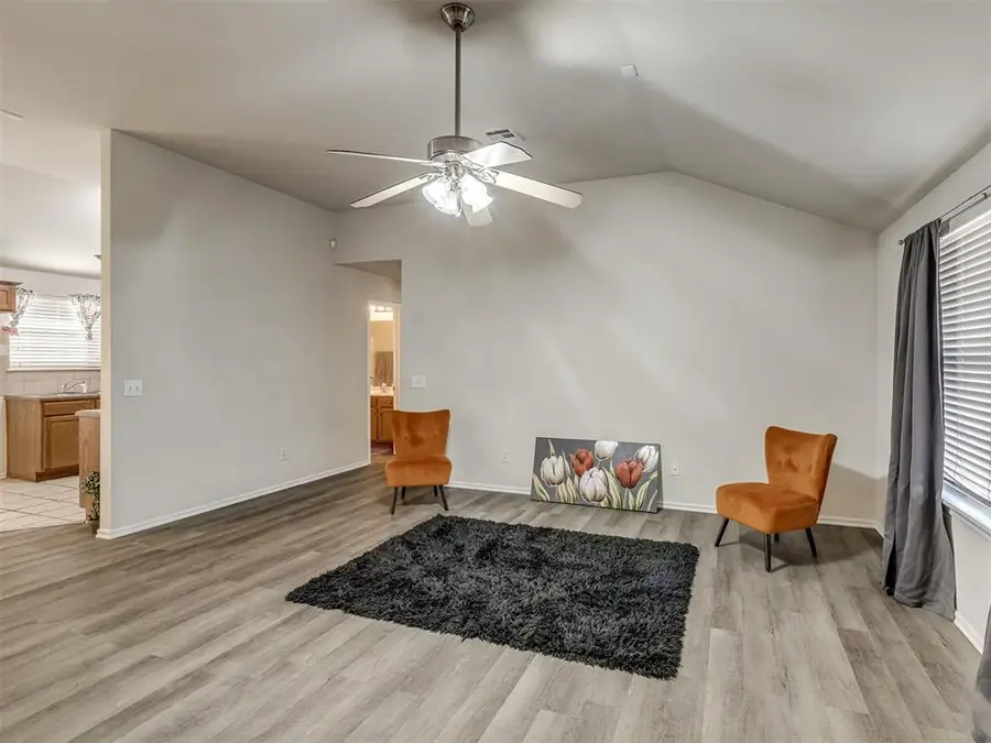 508 SW 38th Terrace, Moore, OK 73160 - Image #2